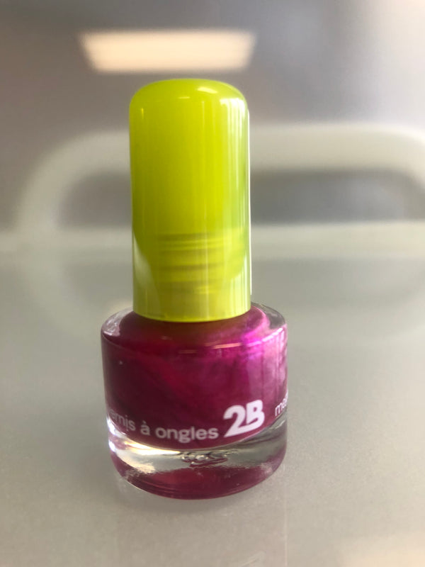 2B Nailpolish mega colours Royal Purple 5,5ml