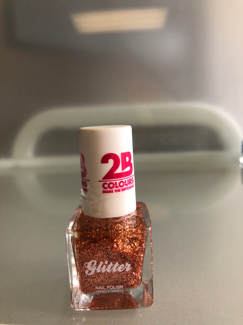 2B  Colours make the difference nail polish Glitter Pink