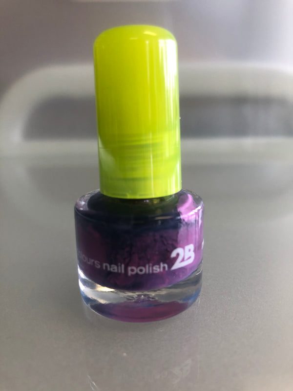 2B Nailpolish mega colours Cassis de Cassis 5,5ml