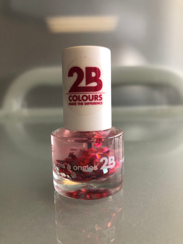 2B  Colours make the difference nail polish 048 Harlekino Ruby