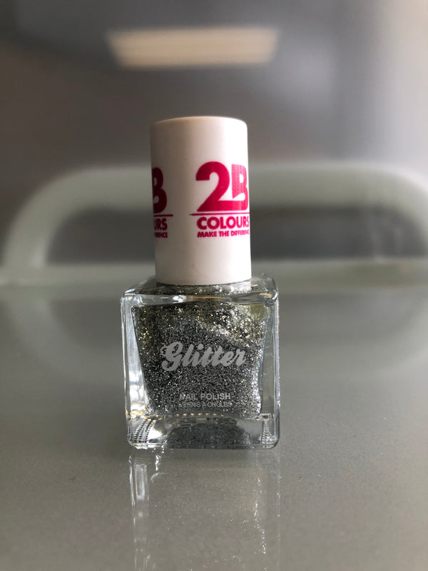 2B  Colours make the difference nail polish Glitter Silver