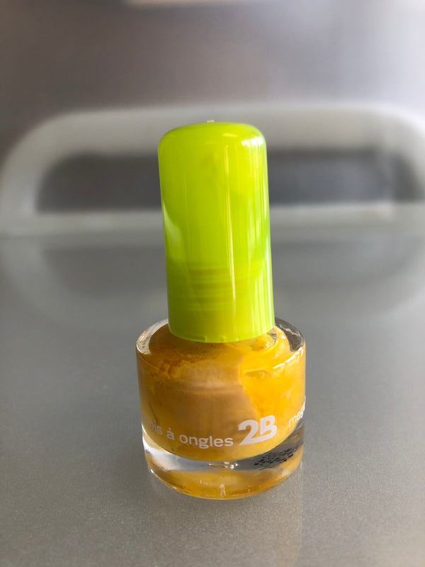 2B Nailpolish mega colours Buttercup 5,5ml