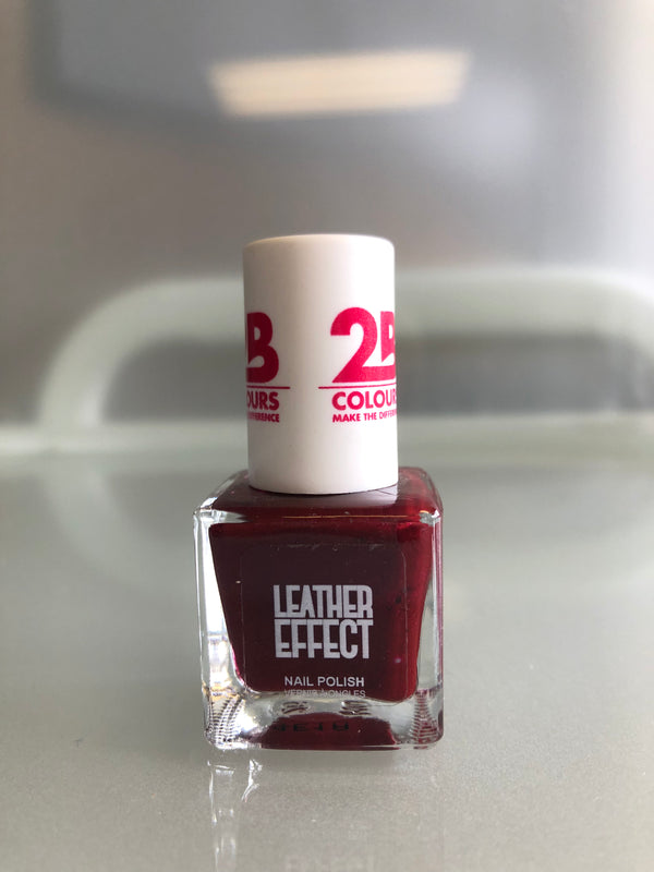 2B  Colours make the difference nail polish Leather Bordeaux