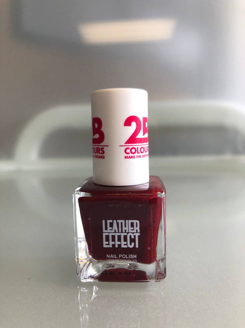 2B  Colours make the difference nail polish Leather Bordeaux